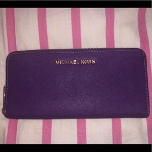 Michael Kors Jet Set Damson Purple Zip Wallet